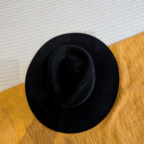 Wool hat - Picture 2 of 5